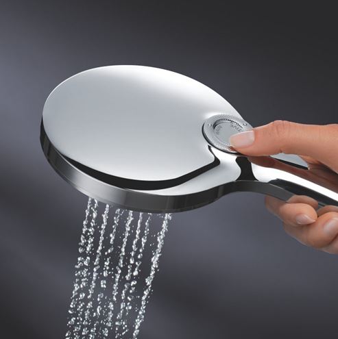 GROHE RAINSHOWER SMARTACTIVE 310 sprchový set s termostatickou baterií, horní sprcha, ruční sprcha se 3 proudy, tyč, hadice, Water Saving, chrom 27968001 Obrázek - fotka