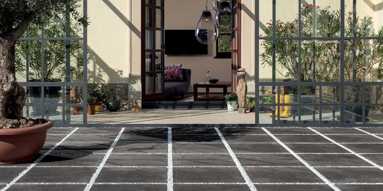 RAKO PIAZZETTA OUTDOOR dlažba 60x60x2 cm, mat reliéf, černá DAR66789 Obrázek - fotka