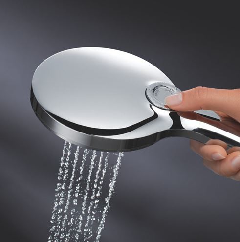 GROHE RAINSHOWER SMARTACTIVE 310 sprchový set s termostatickou baterií, horní sprcha, ruční sprcha se 3 proudy, tyč, hadice, měsíční bílá/chrom  26647LS0 Obrázek - fotka