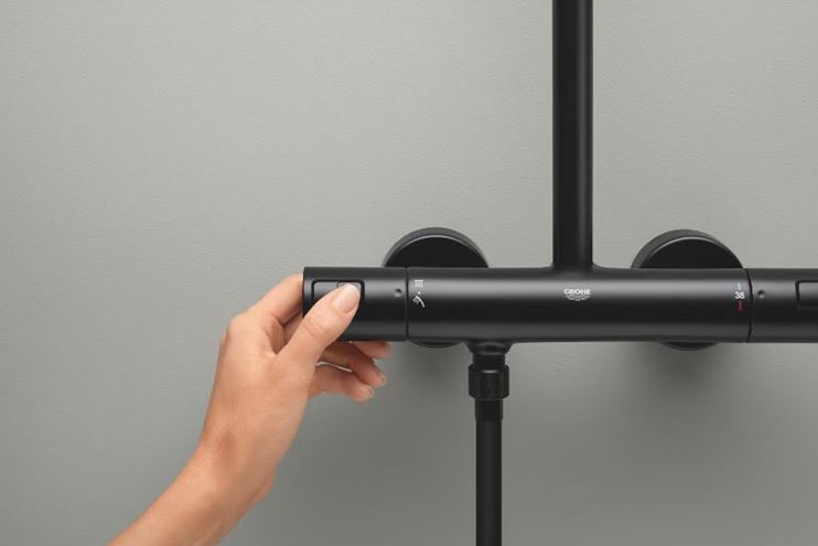 GROHE TEMPESTA SYSTEM 250 CUBE sprchový set s termostatickou baterií, horní sprcha, ruční sprcha se 2 proudy, tyč, hadice, Water Saving, matná černá  266892431 Obrázek - fotka