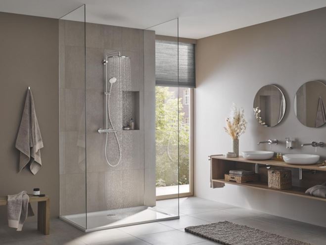 GROHE EUPHORIA SYSTEM 310 sprchový set s termostatickou baterií, horní sprcha, ruční sprcha se 3 proudy, tyč, hadice, Water Saving, chrom  26384002 Obrázek - fotka
