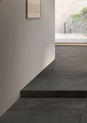 VILLEROY & BOCH MONTAGNE GARDEN dlažba 60x60x2 cm, mat reliéf, anthracite 2864/RC90 Obrázek - fotka