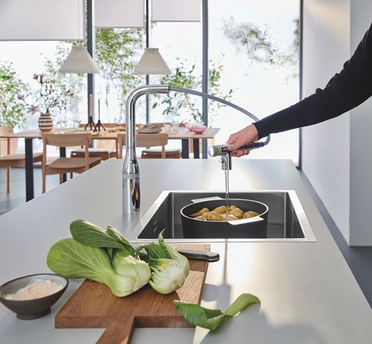 GROHE ESSENCE SMARTCONTROL dřezová baterie, s vytahovací sprškou, chrom 31892000 Obrázek - fotka
