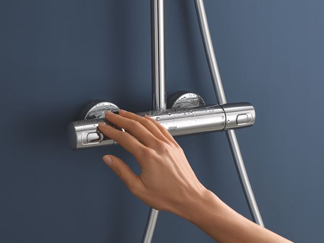 GROHE EUPHORIA SYSTEM 310 sprchový set s termostatickou baterií, horní sprcha, ruční sprcha se 3 proudy, tyč, hadice, chrom 26075001 Obrázek - fotka