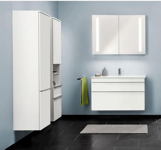 VILLEROY & BOCH VENTICELLO vysoká skříňka 40,4x37,2x154,6 cm, 1 dvířka, panty vpravo, Glossy White A95111DH Obrázek - fotka