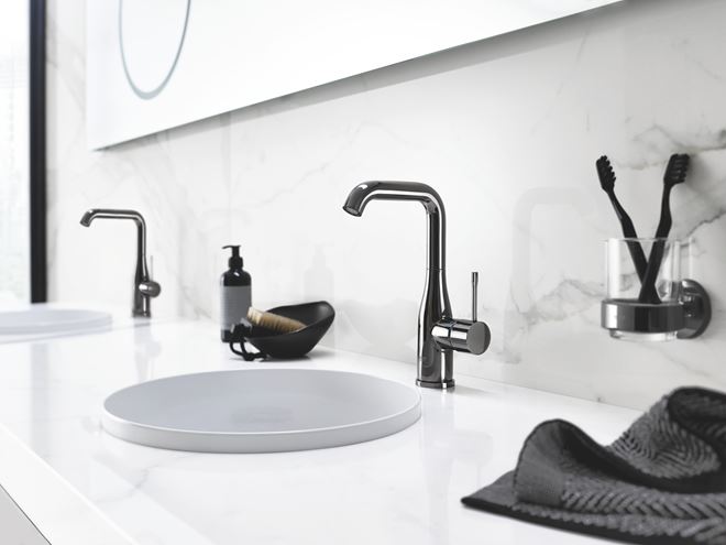 GROHE ESSENCE NEW umyvadlová stojánková baterie, s odtokovou soupravou, supersteel 24174DC1 Obrázek - fotka