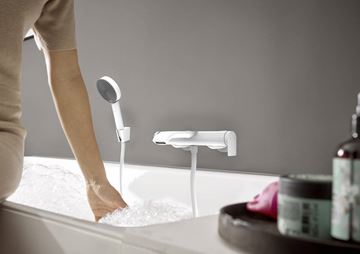 HANSGROHE VIVENIS vanová nástěnná baterie, s přepínačem, matná bílá 75420700 Obrázek - fotka