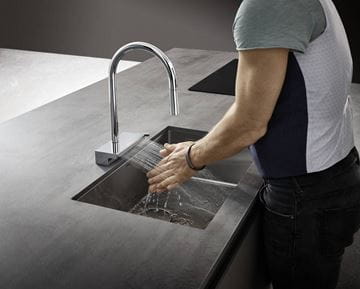 HANSGROHE AQUNO SELECT M81 dřezová baterie, s vytahovací sprškou a plochým sprchovým proudem, chrom 73837000 Obrázek - fotka