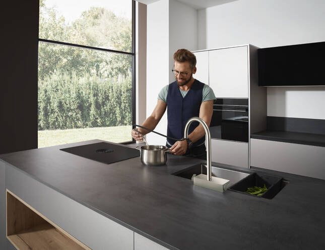 HANSGROHE AQUNO SELECT M81 dřezová baterie, s vytahovací sprškou a plochým sprchovým proudem, nerez 73837800 Obrázek - fotka