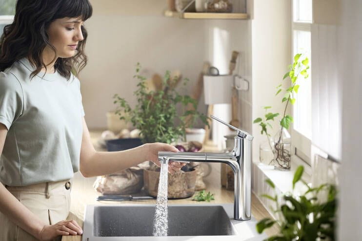 HANSGROHE ZESIS M33 dřezová baterie, s vytahovací sprškou, chrom 74801000 Obrázek - fotka