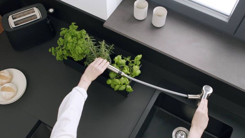 HANSGROHE ZESIS M33 dřezová baterie, s vytahovací sprškou, sBox lite, nerez 74803800 Obrázek - fotka