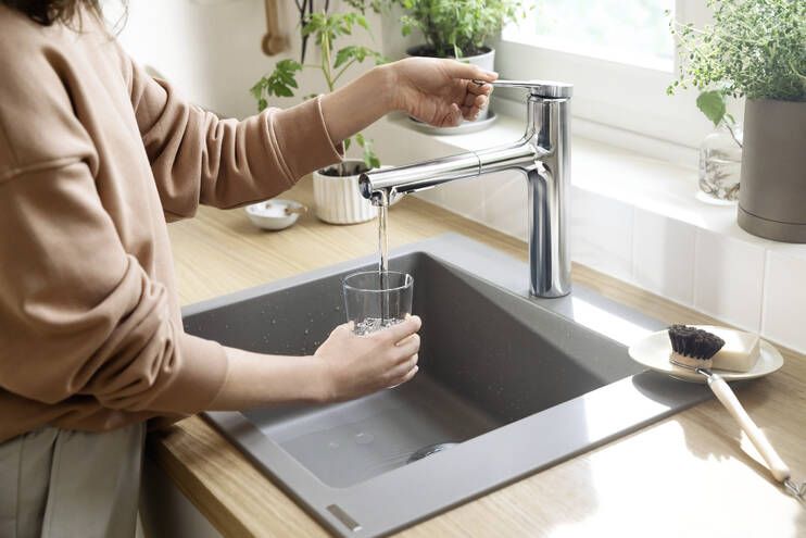 HANSGROHE ZESIS M33 dřezová baterie, s vytahovací sprškou, sBox lite, chrom 74804000 Obrázek - fotka