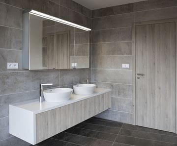 TIMERA SENTA HSSN zrcadlová skříňka 120x70,7x21,7 cm, osvětlení, s vypínačem a el. zásuvkou, hliník, stříbrná HSSN 0707 1200.401 Obrázek - fotka