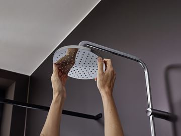 HANSGROHE VERNIS BLEND SHOWERPIPE 200 sprchový set s termostatickou baterií, horní sprcha, ruční sprcha se 2 proudy, tyč, hadice, chrom 26276000 Obrázek - fotka