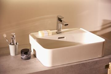 IDEAL STANDARD EDGE SLIM umyvadlová stojánková baterie, chrom A7103AA Obrázek - fotka