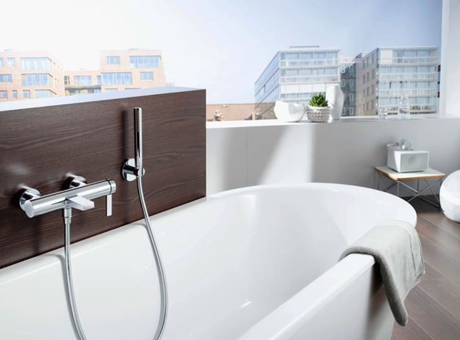 HANSA LOFT vanová nástěnná baterie, s přepínačem, chrom 57702103 Obrázek - fotka