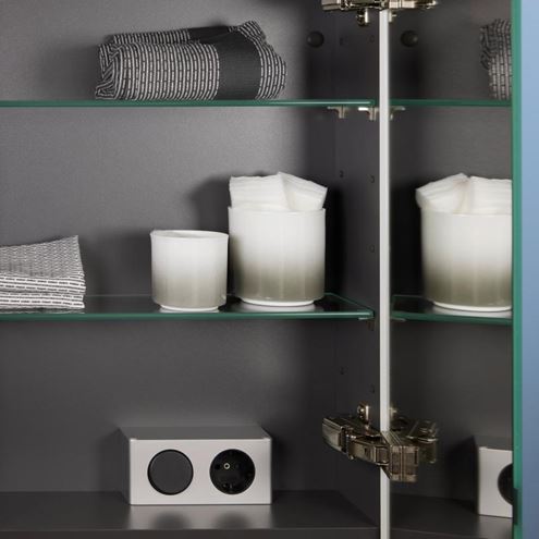 DURAVIT DURASTYLE BASIC zrcadlová skříňka 60x70x14,8 cm, osvětlení, s vypínačem a el. zásuvkou, panty vpravo, matná bílá N17920R00000000 Obrázek - fotka