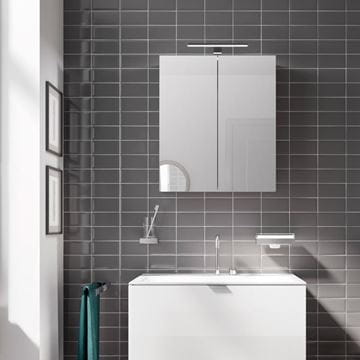 EMCO MEE zrcadlová skříňka 60x74,6x15,3 cm, osvětlení, s vypínačem a el. zásuvkou, hliník, stříbrná 949805050 Obrázek - fotka
