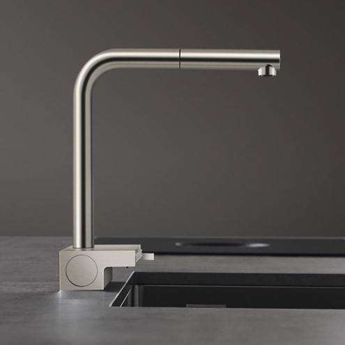 HANSGROHE AQUNO SELECT M81 dřezová baterie, s vytahovací koncovkou a plochou sprškou, nerez 73836800 Obrázek - fotka