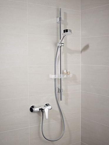 HANSA BASICJET sprchová souprava 4-dílná, ruční sprcha pr. 95 mm, 3 proudy, tyč, hadice, mýdlenka, Eco, chrom 44780133 Obrázek - fotka