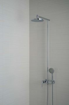 JIKA MIO-N sprchový set s baterií, horní sprcha, ruční sprcha se 4 proudy, teleskopická tyč, hadice, chrom H3311V70045711 Obrázek - fotka