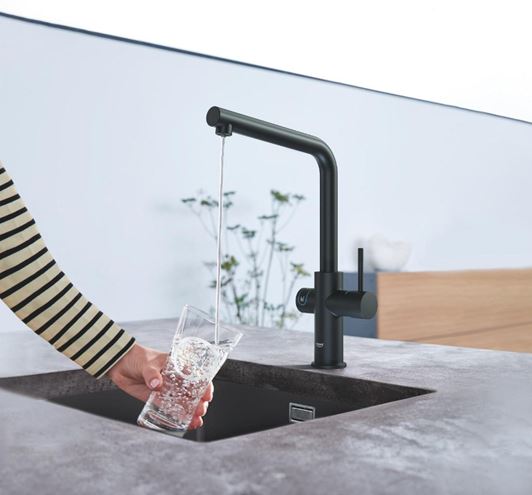 GROHE BLUE HOME dřezová elektronická baterie, s filtračním a chladícím zařízením, Bluetooth, napájení ze sítě, černá 31454KS1 Obrázek - fotka