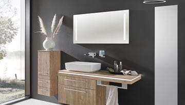 CONCEPT 300 vysoká skříňka 31,6x15,8x158,6 cm, 1 dvířka, Push-open, s osvětlením, bílá/bílé sklo 015-2027 Obrázek - fotka