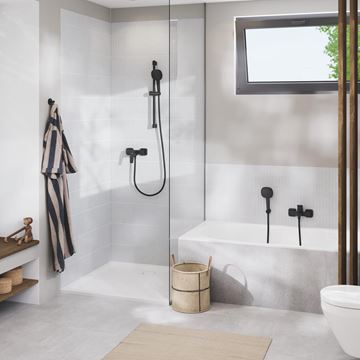 GROHE CUBEO vanová nástěnná baterie, s přepínačem, matte black 1018132430 Obrázek - fotka