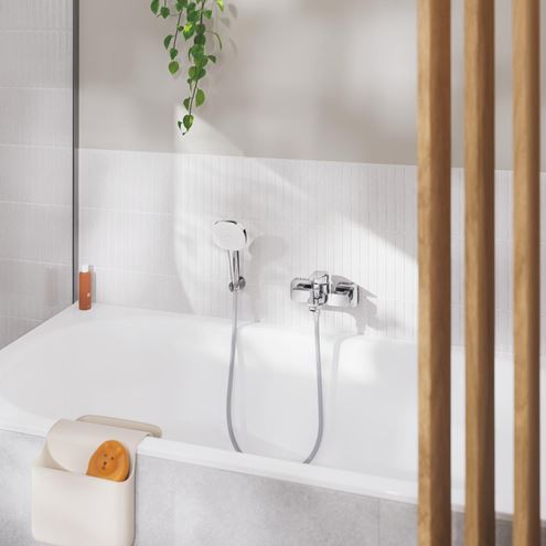 GROHE CUBEO vanová nástěnná baterie, s přepínačem, se sprchovou soupravou, chrom 1018140000 Obrázek - fotka