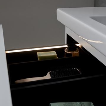 GEBERIT LED světelné lišty pro zásuvku, 3500 K, 350 mm 502.031.00.1 Obrázek - fotka