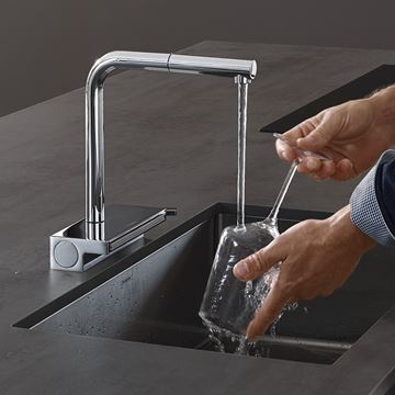 HANSGROHE AQUNO SELECT M81 dřezová baterie, s vytahovací koncovkou a plochou sprškou, chrom 73836000 Obrázek - fotka