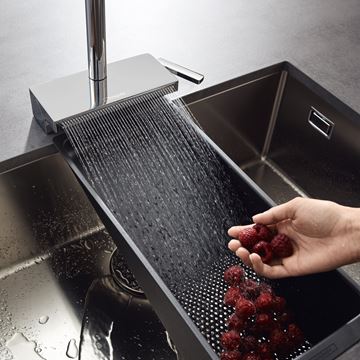 HANSGROHE AQUNO SELECT M81 dřezová baterie, s vytahovací koncovkou a plochou sprškou, sBox, EcoSmart, nerez 73830800 Obrázek - fotka