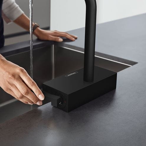 HANSGROHE AQUNO SELECT M81 dřezová baterie, s vytahovací koncovkou a plochou sprškou, sBox, EcoSmart, matná černá 73830670 Obrázek - fotka