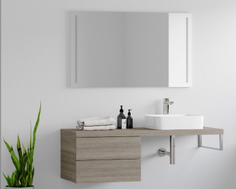 Geometrické tvary nábytku, umyvadla a zrcadla dávají řád celé koupelně